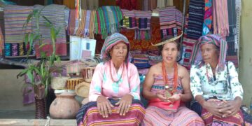 Foto husi sorin karuk luciana hosi klaran Palmira no husi karuk Agrufina