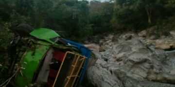 Kamioneta  Ida Bakufila Iha Tamhouk