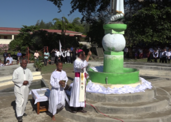 Arche-Bispo Dioseze Dili Re-Inagura Estátua Nossa Señora De Fátima Mahein Parókia Ainaru