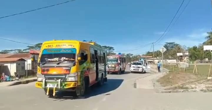 sarani paroqui santa Maria Ainaro ho kareta 8 viajen ba Dili Tasitolu,partisipa Misa dom Virgílio do Carmo Cardial da Silva