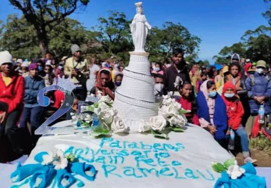 Sua Emenensia Dom Virgílio Cardeal do Carmo  sarani sira  presija relembra hikas tinan 20 ba kotuk