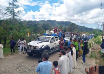 Estudante-Sarani Ainaro Simu Illas S.Dom Bosco Cruz Universitario Cristu Liurai Hodi Hametin Fiar