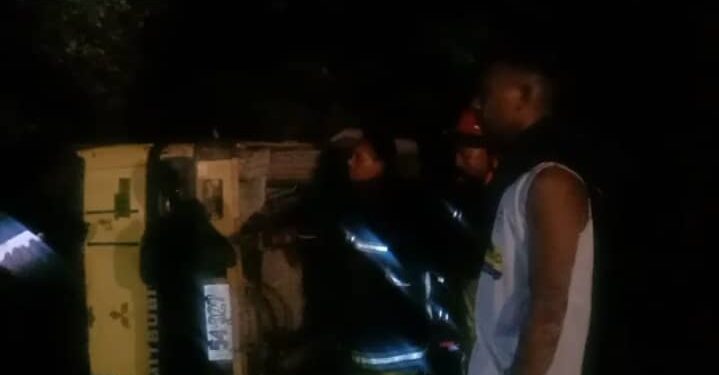 Kamioneta ida bakufila  Iha Jakarta dua Rejulta  ema nain 18 kanek