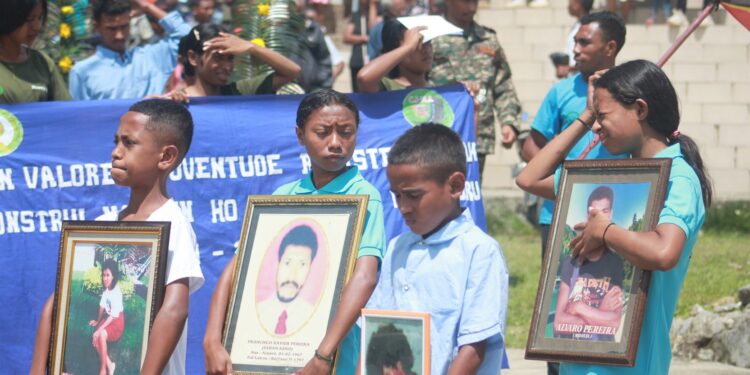 Komunidade Ainaro selebra loron 12 novembru ho misa agredesementu no tau aifunan iha rate