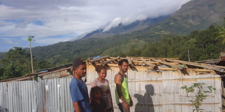 Uma habit ho aú la tama kriteria, Komunidade konsidera Governu deskrimina Povu