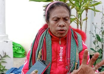 Agustina Toba deit iha koridór durante loron 2 hodi hein trata sertidaun RDTL