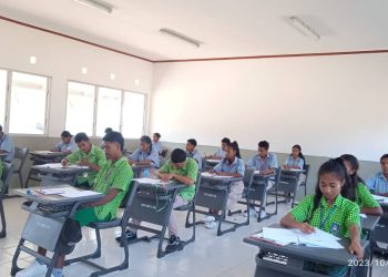 Estudante ESTVA 1 la tuir ezame Nasional 2023