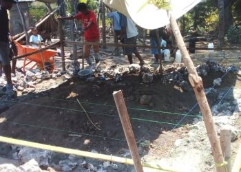 Grupu ida Iha Ailora hadomi Komunidade uza osan Grupu harii tanki bè mos