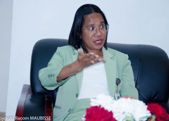 Ho Funsonáriu Limitado Atendementu ba Pasiente Hanesan Bai-Bain