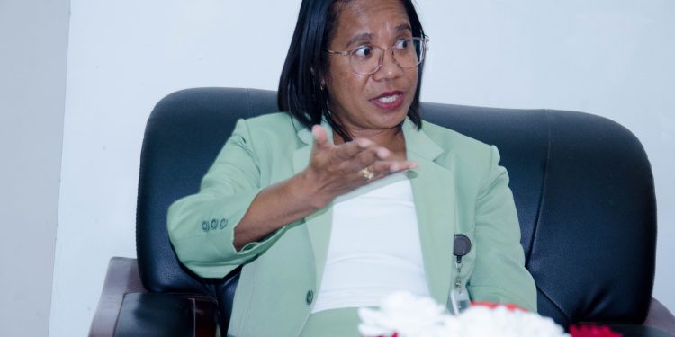 Ho Funsonáriu Limitado Atendementu ba Pasiente Hanesan Bai-Bain