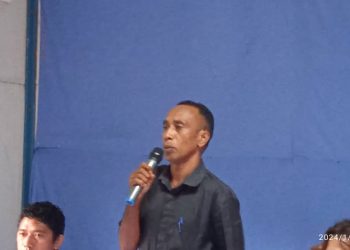 DEMA Sei Troka Diretór Eskola Bainhira La Kopera Servisu