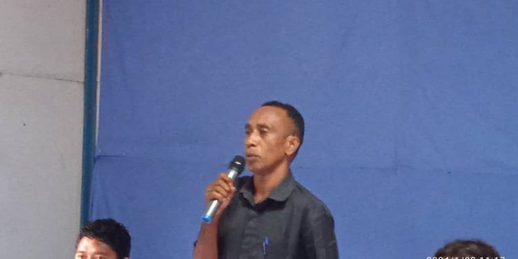 DEMA Sei Troka Diretór Eskola Bainhira La Kopera Servisu