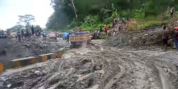 Rai Taka Estrada Públiku Difikulta Movimentasaun Transporte Dili-Covalima- Ainaro