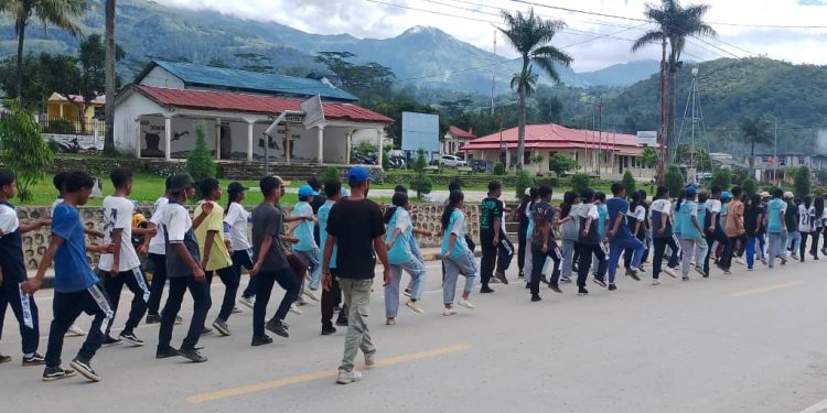 Estudante 80 Halo Preparasaun Ba Loron Restaurasaun Independensia Ba Dala 22 Iha