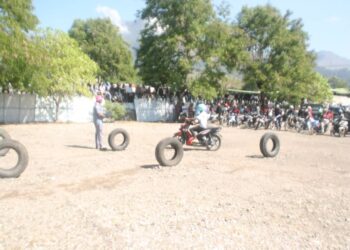 Motorista Rihun ida Resin Sei Kuntribui ba kofre Estadu Osan Rihun Rua Nulu resin