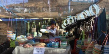 Diamentina ho Nia Grupu Uza Aqua Gelas Transfora ba Ekipamentu Modernu