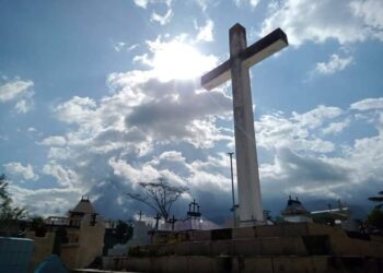 Foto Joel Neves. Kruz boot iha Simiteriu Públiku Ainaro