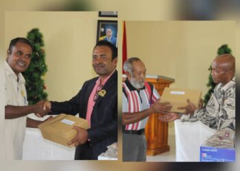 Xefi Suku  21 Simu Ekipamentu Servisu, Valente kestiona Farda La iha Simblu Hodi Reprezenta Povu Iha Komunidade