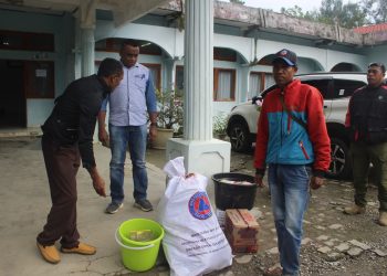 Familia Husi Alin Nain Tolu Entrega Hikas Apoiu Husi AMA