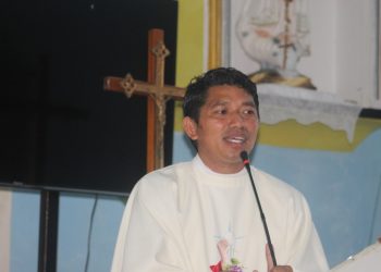 Pe.Eugenio Termina nia misaun nu’udar vigariu iha Paroquia Ainaro no Sei Ba Kontinua Estudu Iha Roma Italia