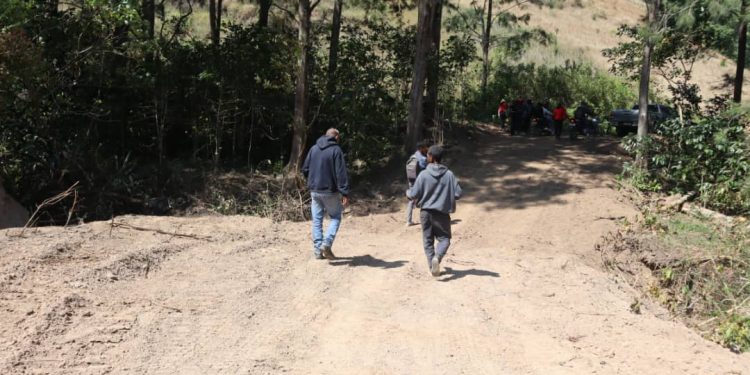 Reabilitasaun estrda Aldei Ai-hosa,suku Mau-lau,Postu Administrativu Maubisse