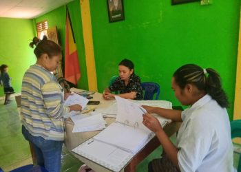 Ekipa PNDS sertifikasaun ikus ba Dokumentus Konstrusaun Iha Suko Soro