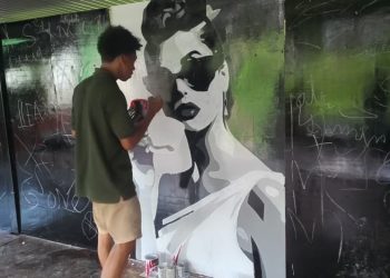 Juvencio Amorin: Estudante Enjeñaria Ida Ne’ebé Deskobre Ninia Identidade Liu Husi Pintura