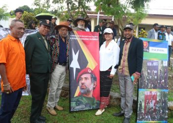 PR CMCLN Apresia Juventude Sira Expozisaun Fotografia Figura Veteranu Iha Komemorasaun loron 3 de Marsu