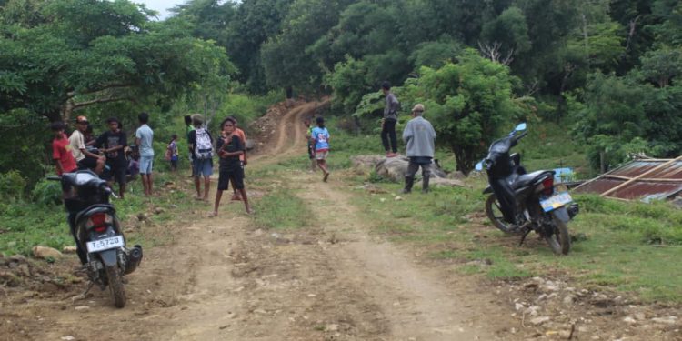 Estrada Laet, Suku Mao-nunu